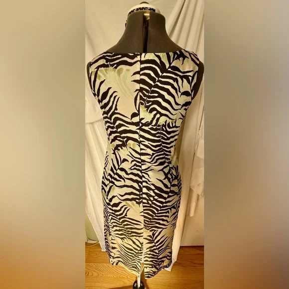 Max Mara Italy 100% Silk Zebra Print Sheath Dress | Luxe Designer Midi - Picture 5 of 10